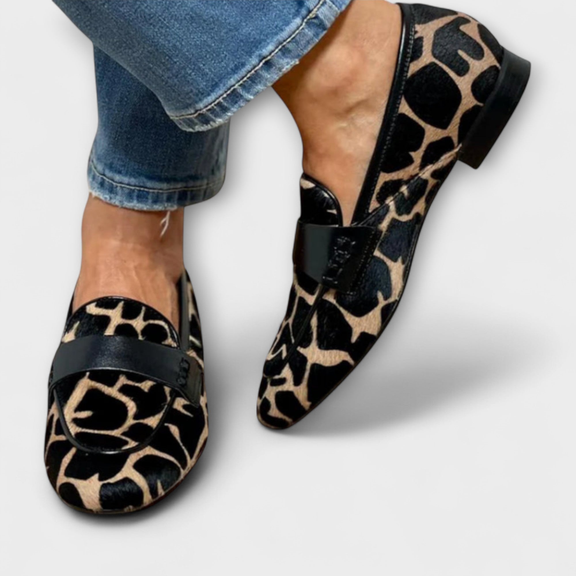 Jantina instapper met dierenprint
