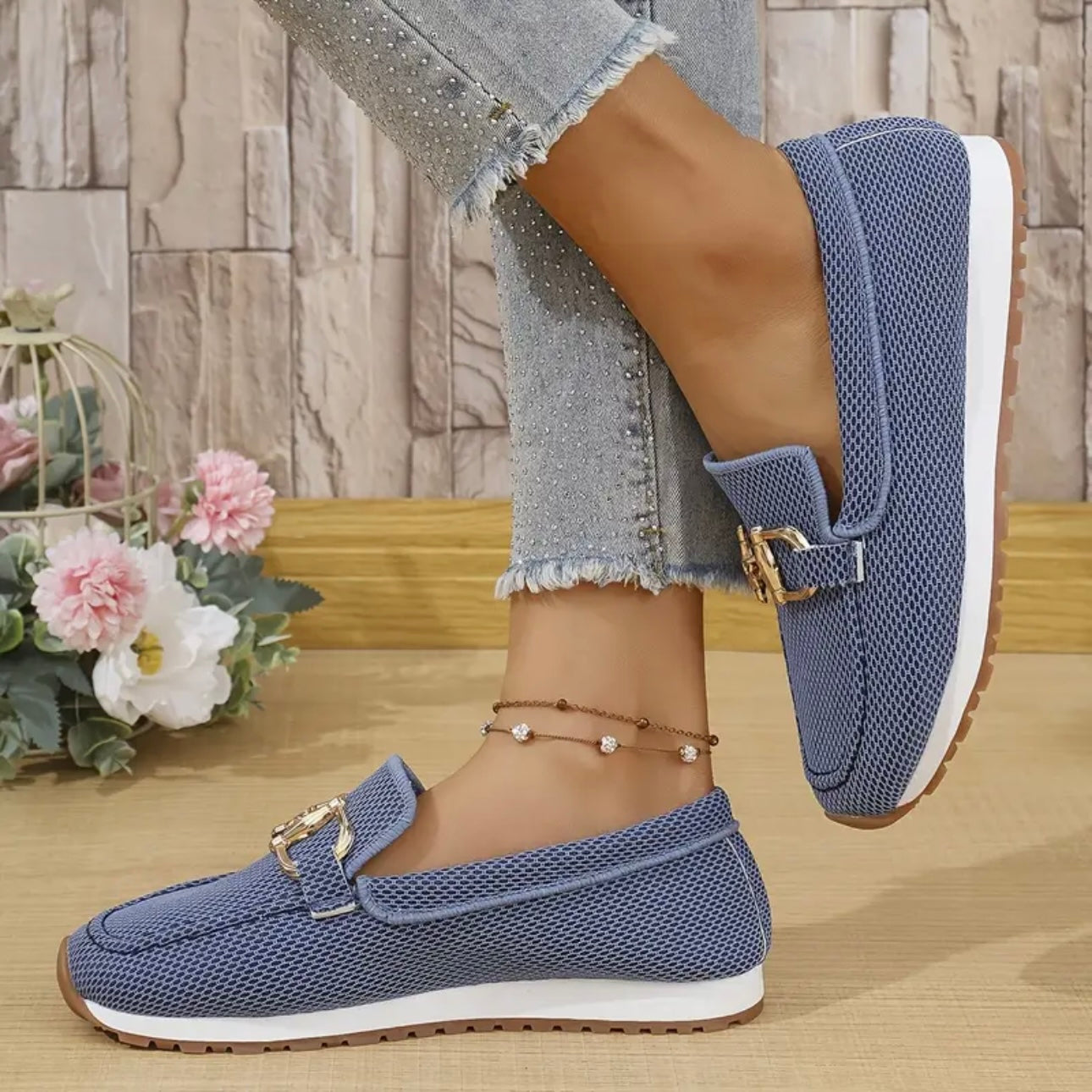 Elsie chique loafer-sneakers detail