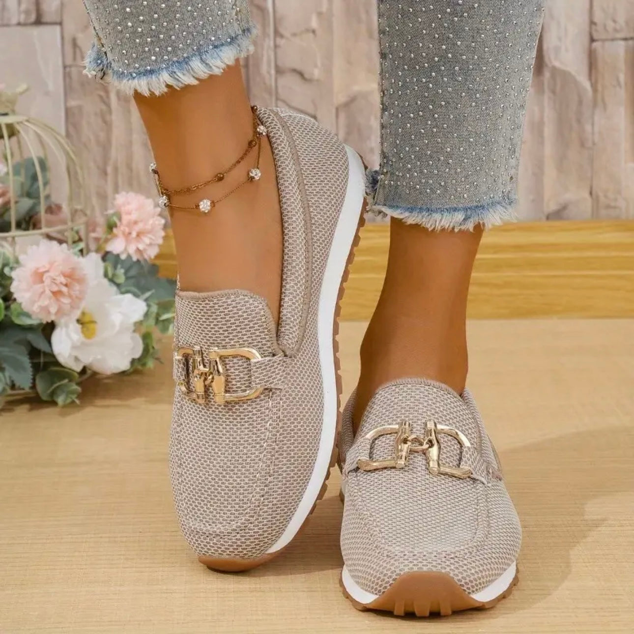 Elsie chique loafer-sneakers detail