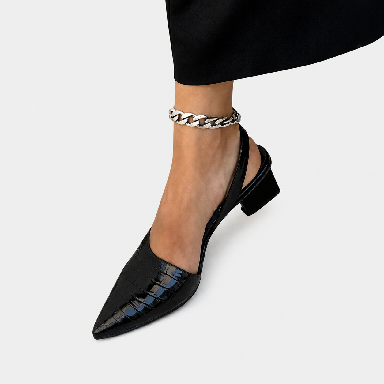 Lynn schoenen met hak in zwart