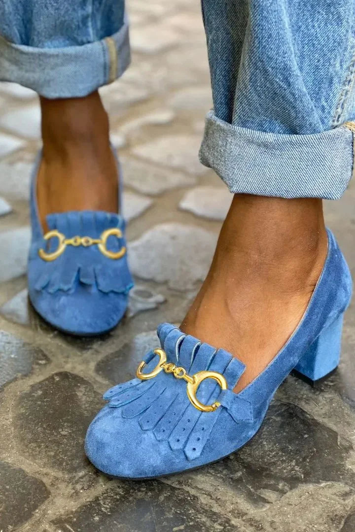 Pumps met franjedetail en gouden gesp