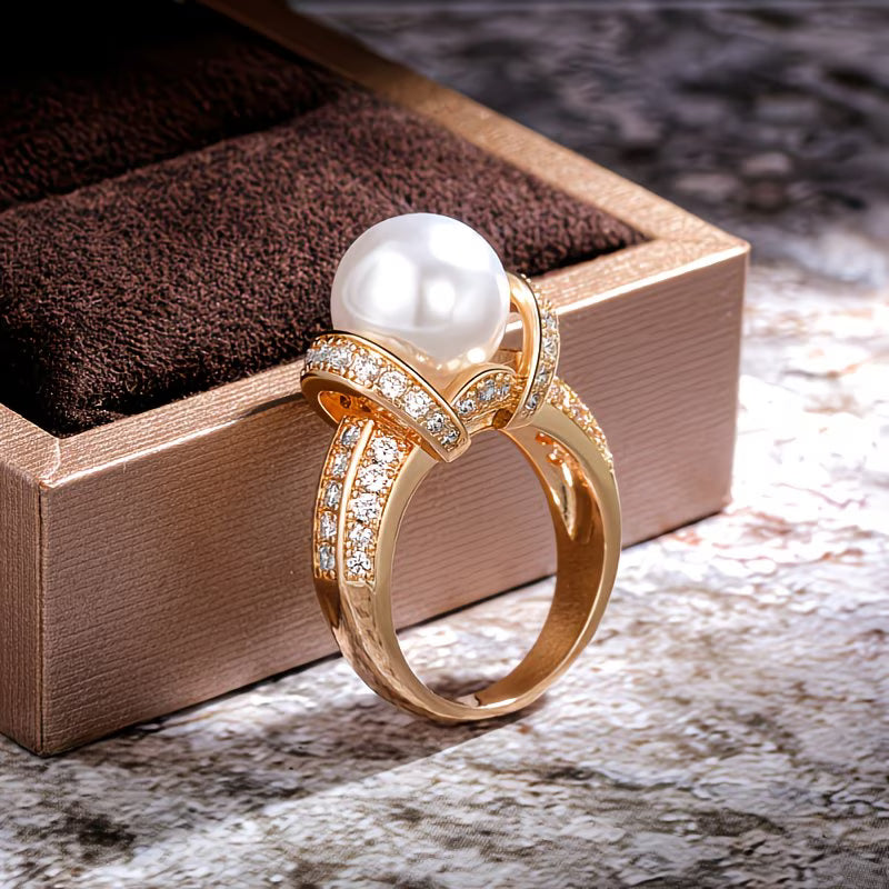Ring met kroonparel