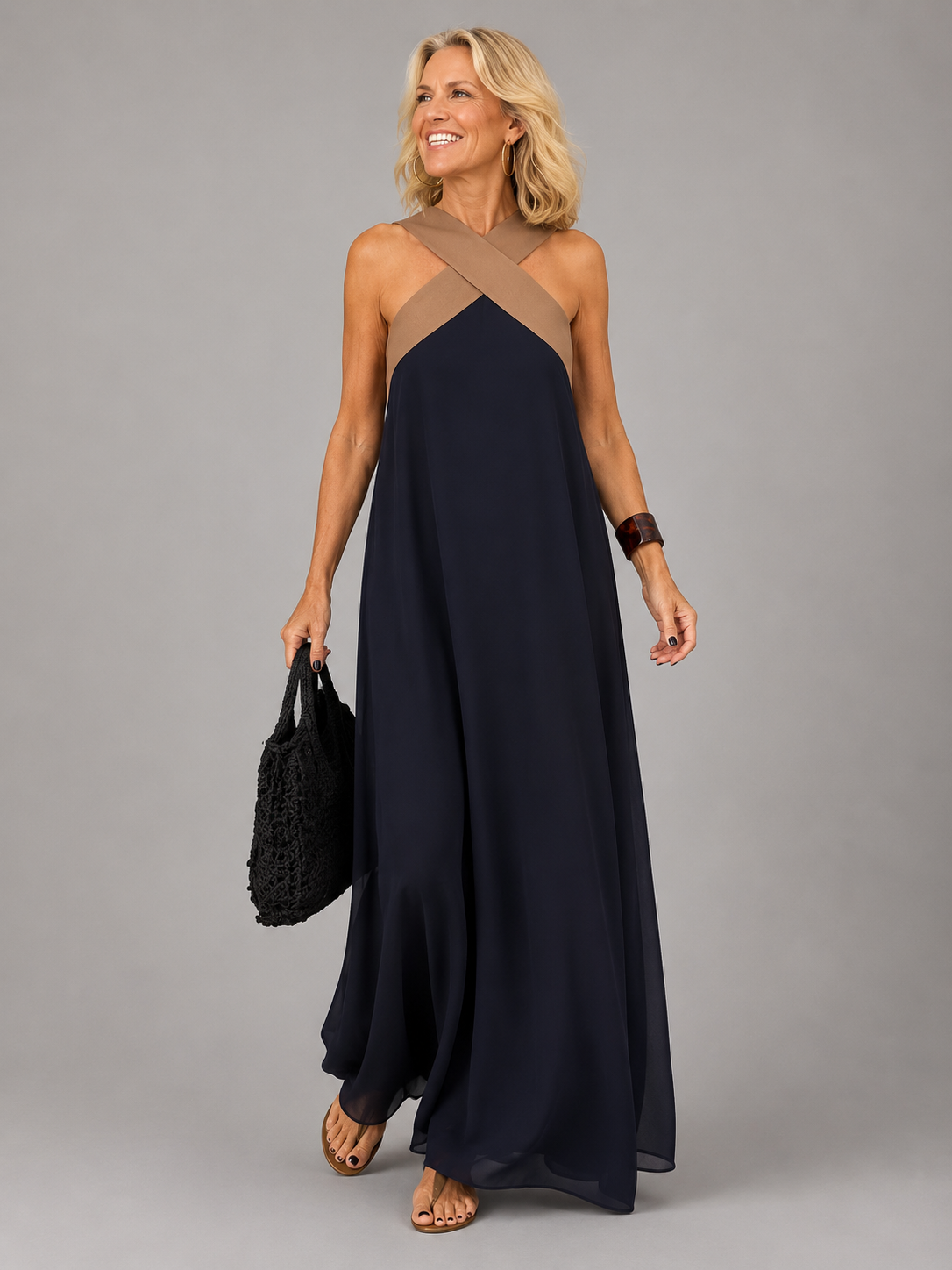 Velora™ | Cross Elegance Maxi Jurk