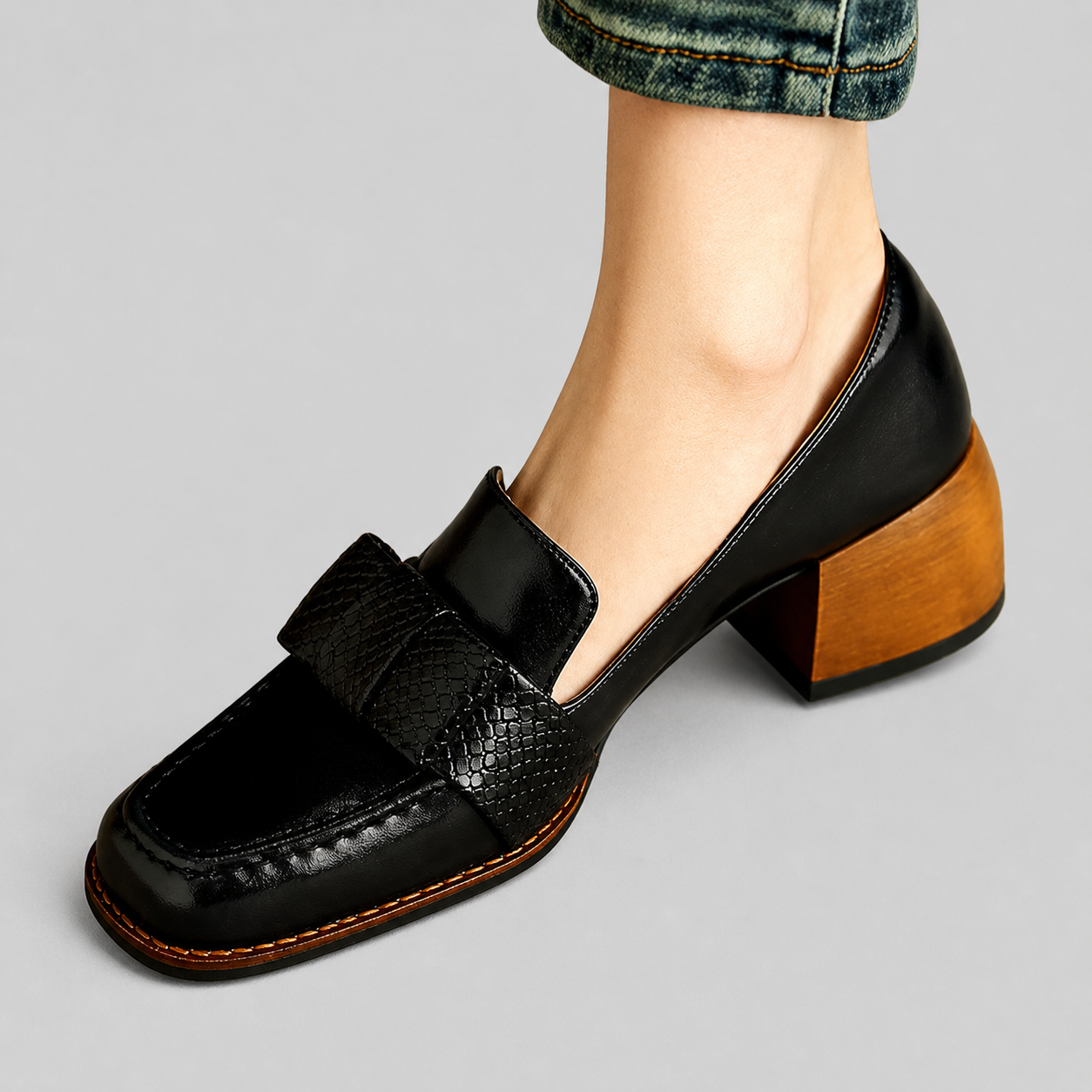 Contessa | Loafers met knoop en blokhak