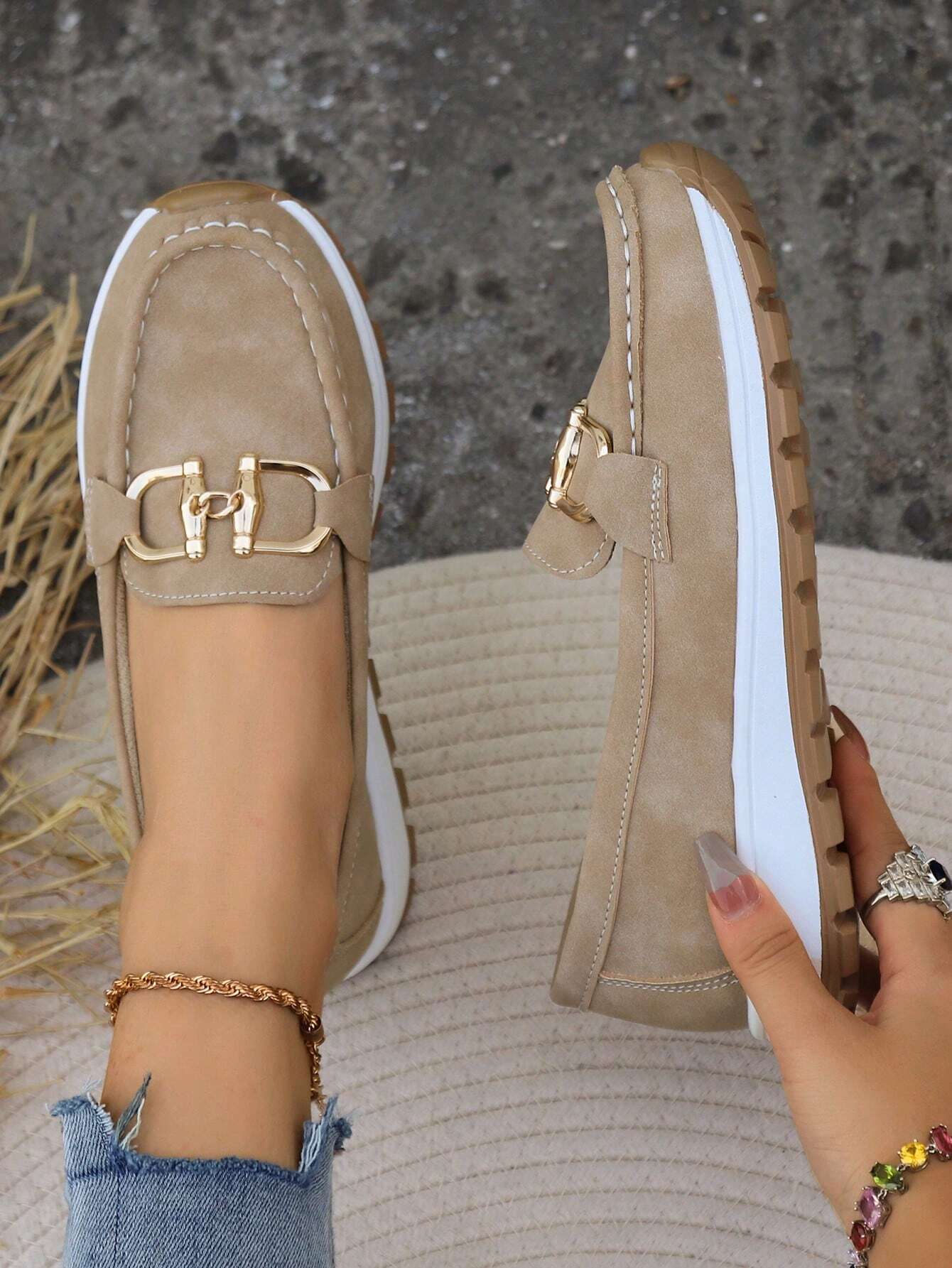 Ellie platte mocassins met gesp