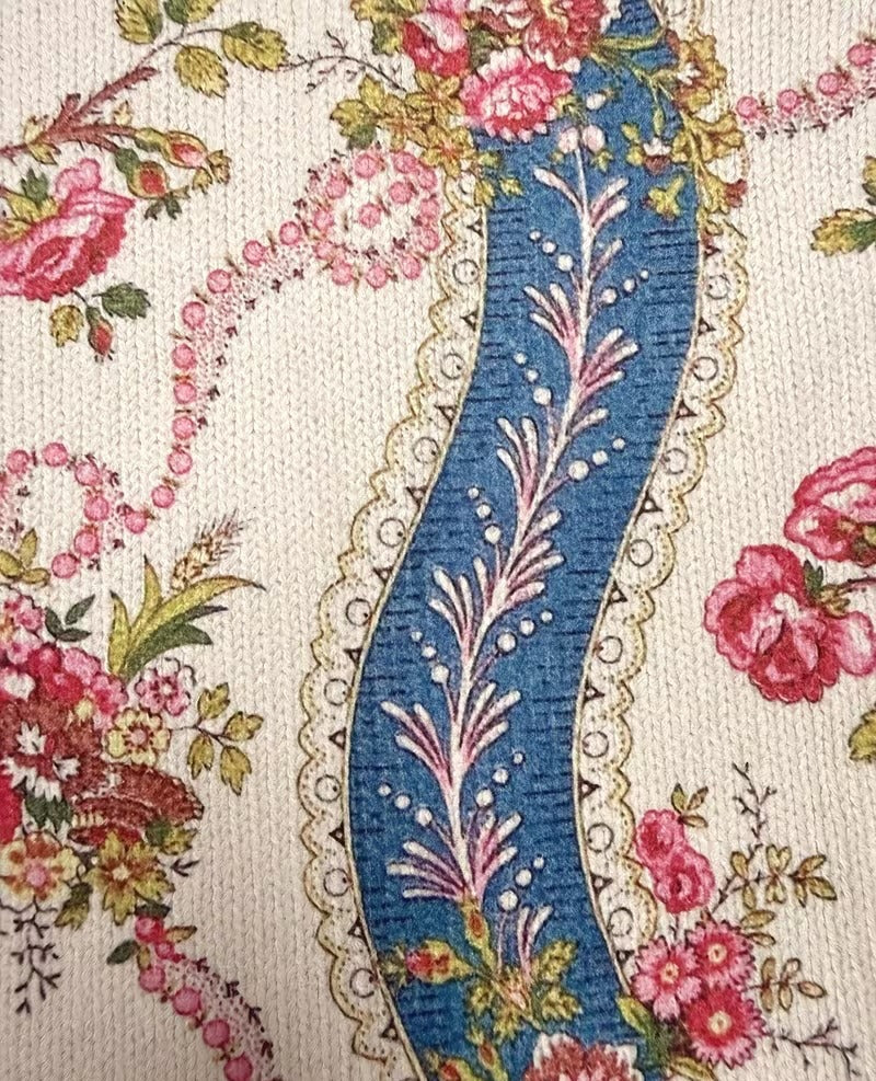 Eulalia vest met klimrozen en linten