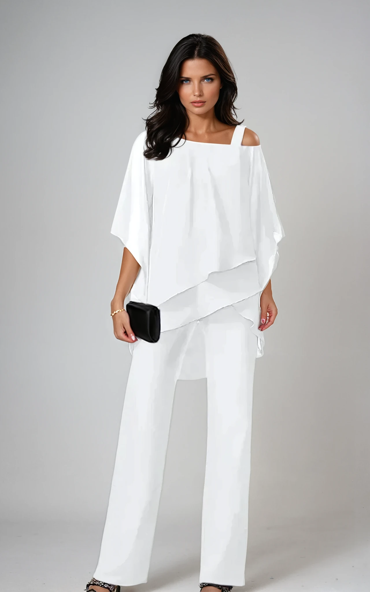 Lucie tweedelige set met asymmetrische ponchotop - wit