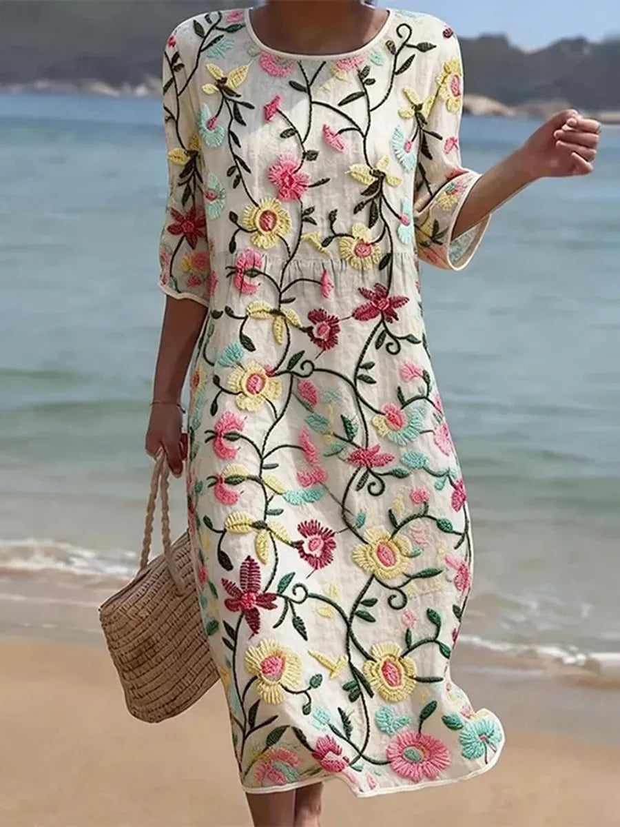 Marit | Witte strandjurk met kleurrijke bloemenborduring